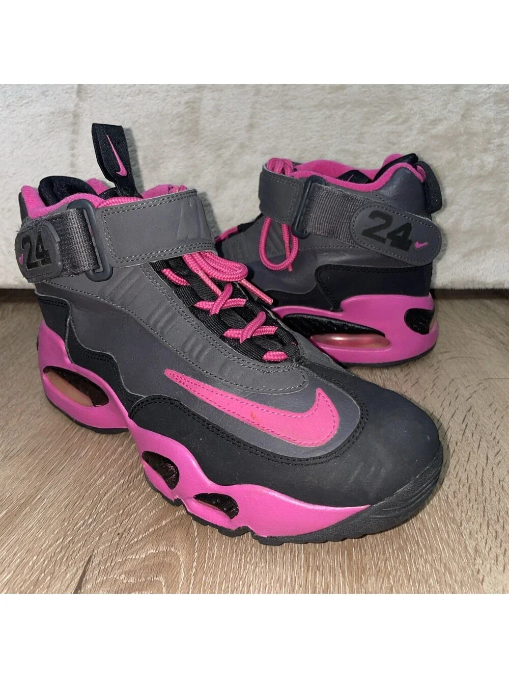 Nike Air Griffey Max 1 GS Black Gray Pink Retro Sneakers Ken Griffey Jr. Sz 5.5Y